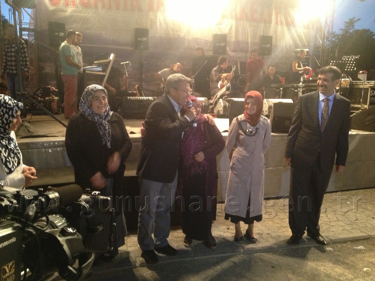 Üstün, Bayramı da Yoğun Geçirdi 4