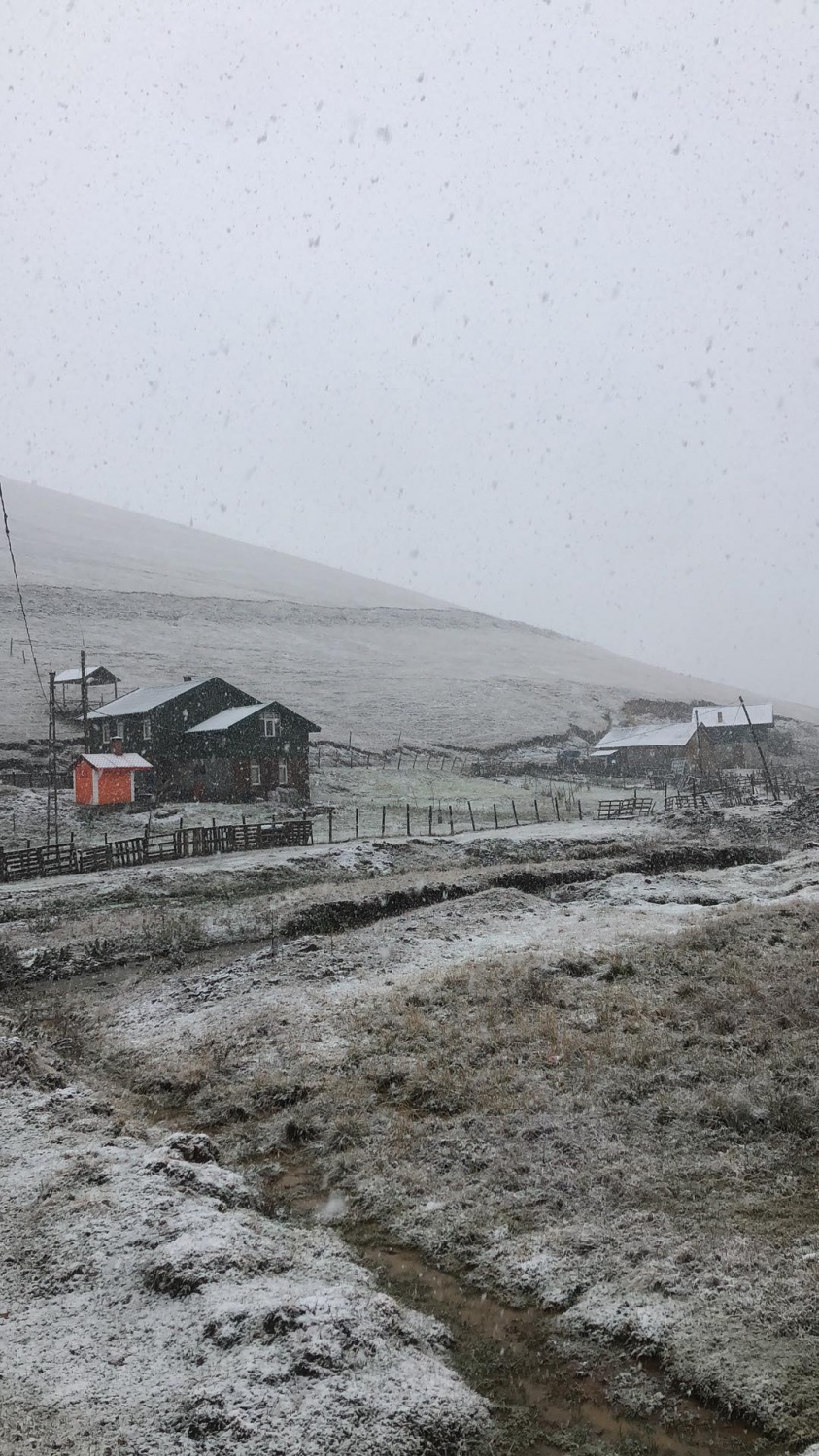 Gümüşhane'nin yüksekleri beyaza büründü 7