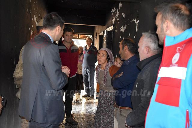 Çakmakla oynayan çocuğun çıkardığı yangın evi kullanılmaz hale getirdi 1