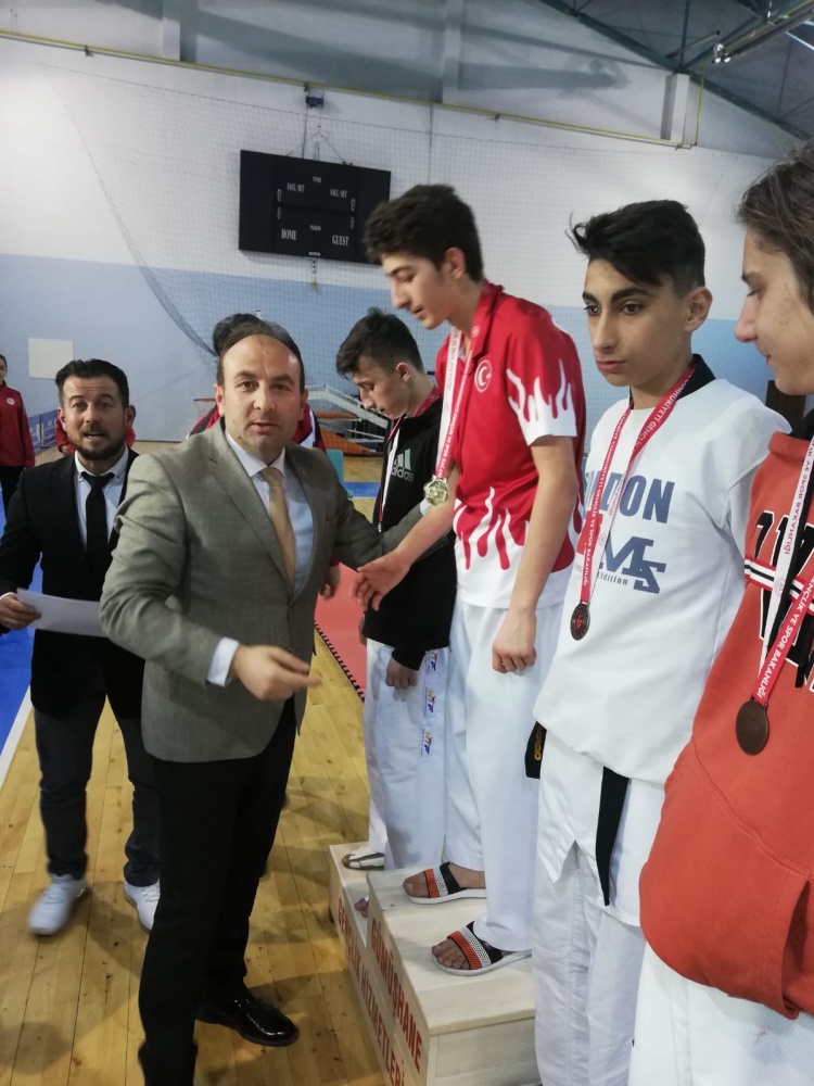 Taekwondo grup müsabakaları tamamlandı 10