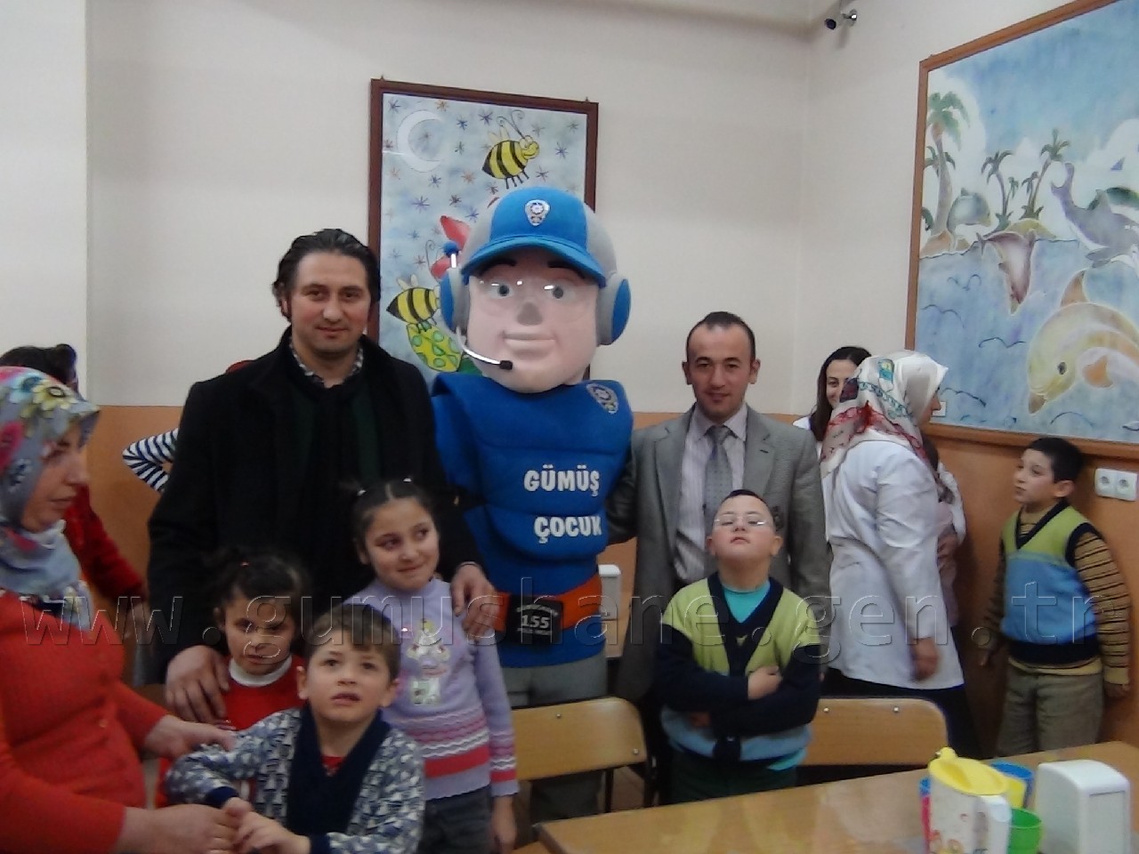 Gümüş Çocuk Engelli Kardeşlerini Unutmadı 2