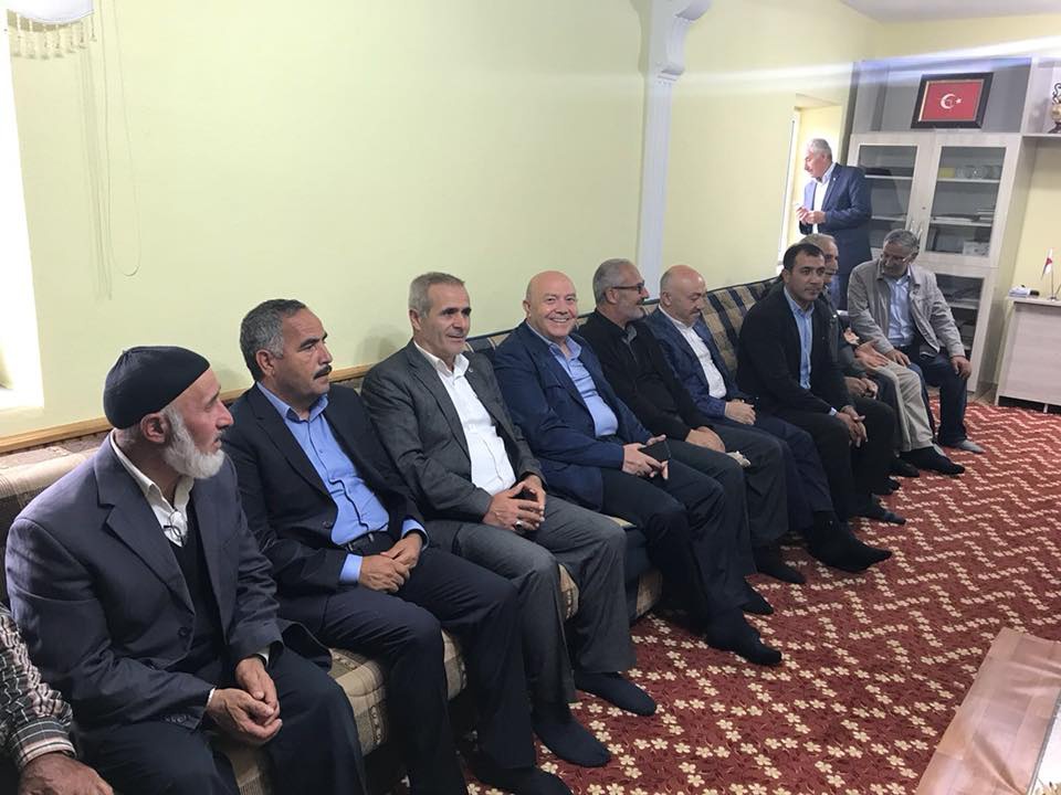 AK Parti köylere çıkarma yaptı 2