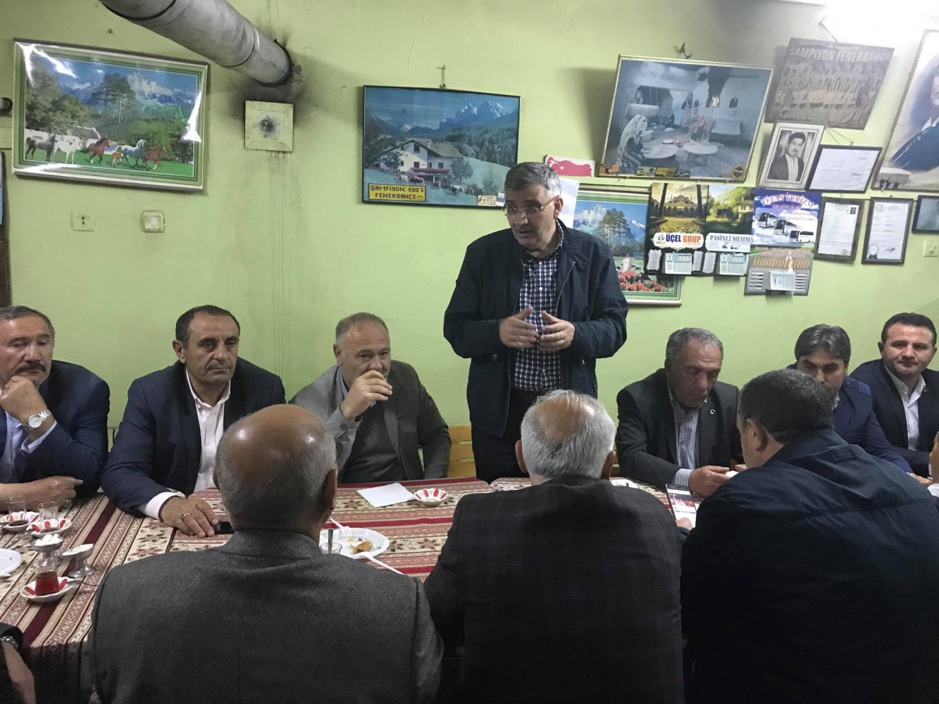 AK Parti köylere çıkarma yaptı 8