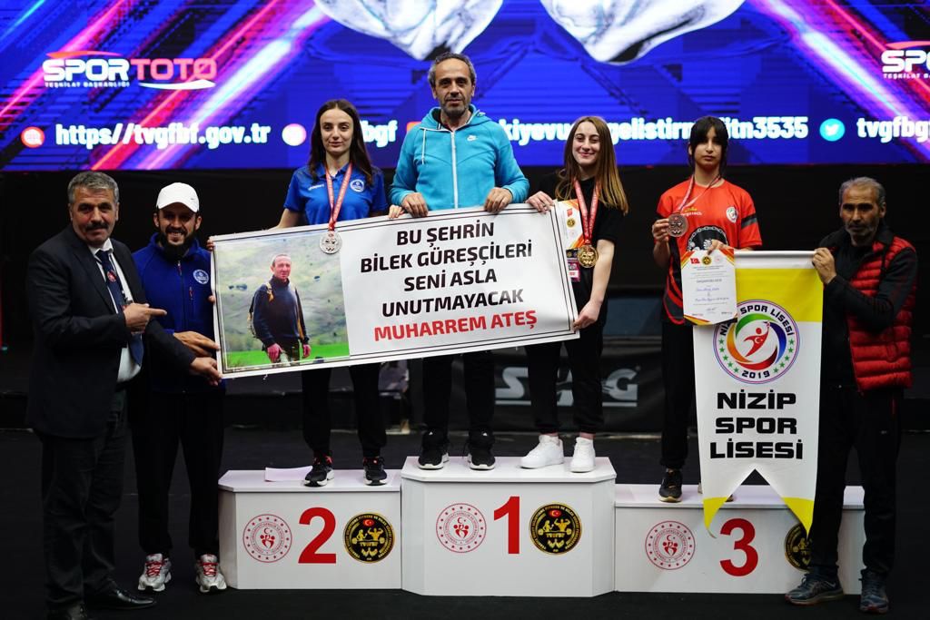 Bilek Güreşinde 30 madalya birden 10