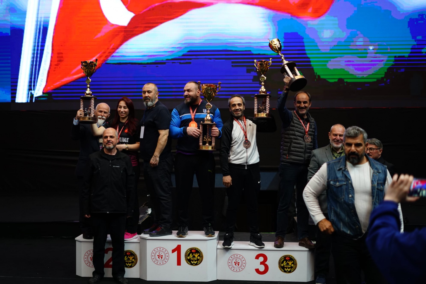 Bilek Güreşinde 30 madalya birden 19