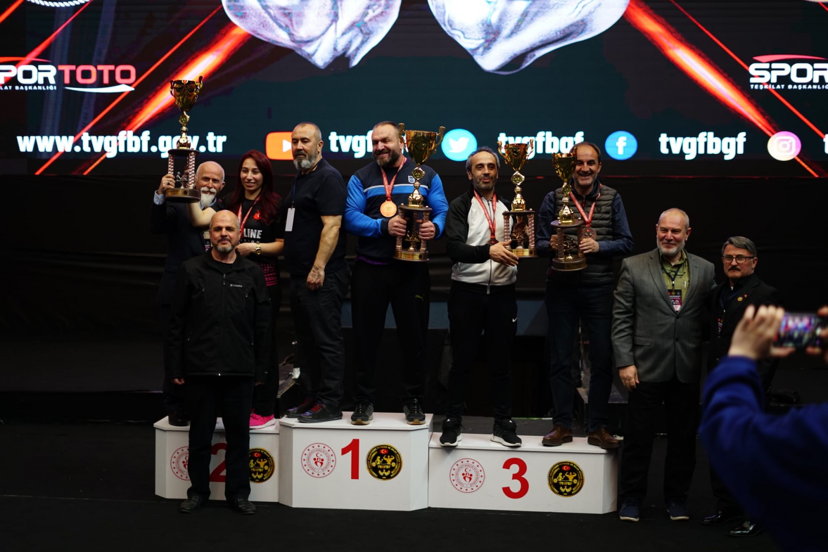 Bilek Güreşinde 30 madalya birden 17