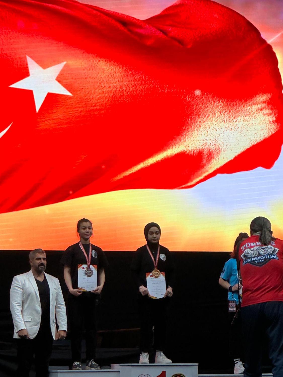 Bilek Güreşinde 30 madalya birden 28