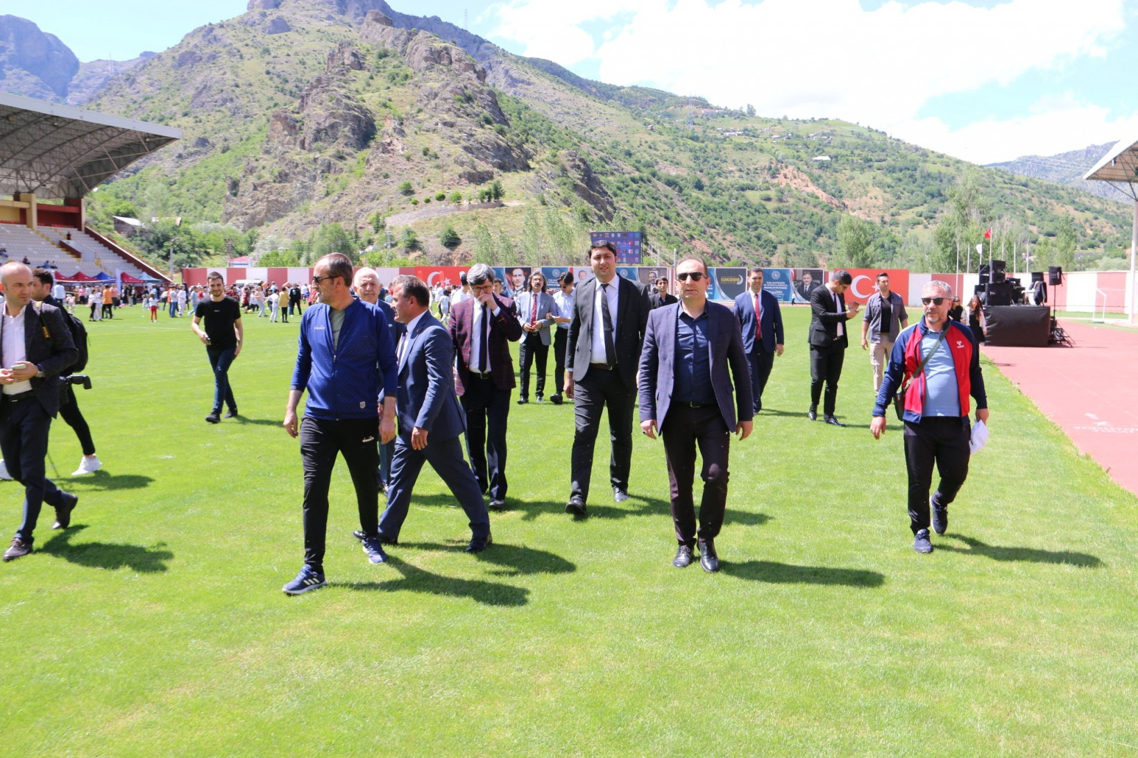 Karnesini alan çocuklar Yenişehir Stadyumunda doyasıya eğlendi 20