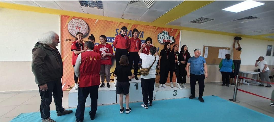 AFK öğrencileri atıcılıkta Türkiye şampiyonu oldu 2