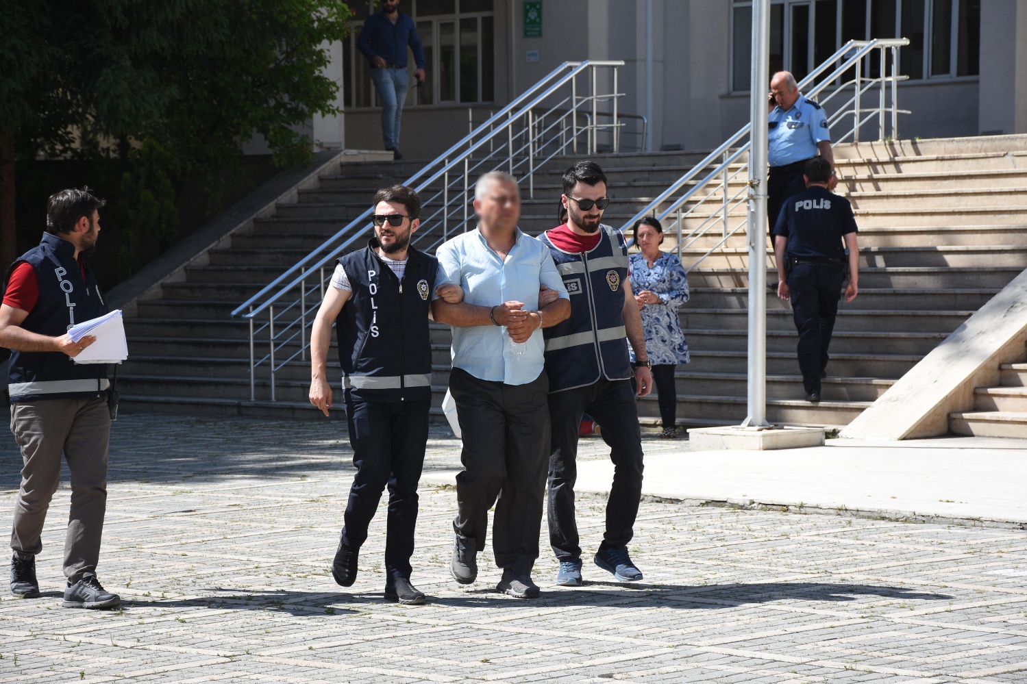 9 ilde dolandırdılar Gümüşhane’de fark edildiler, Rize'de yakalandılar 3