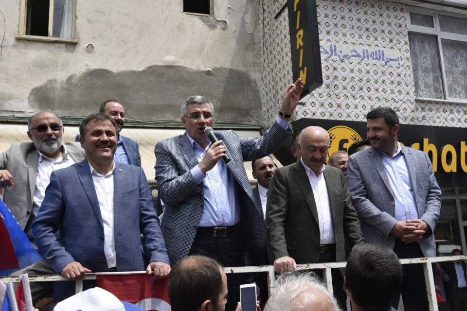 AK Parti Torul’da gövde gösterisi yaptı 2