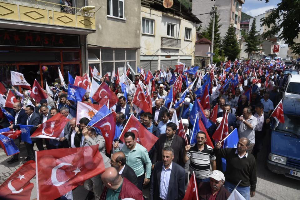 AK Parti Torul’da gövde gösterisi yaptı 5