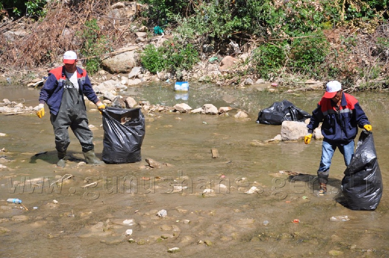 Gümüşhane Belediyesi Harşit Çayında Temizlik Çalışması Başlattı 3