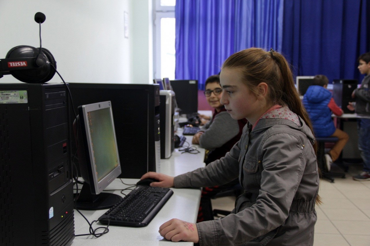 Emniyet Müdürlüğünden monitör desteği 3