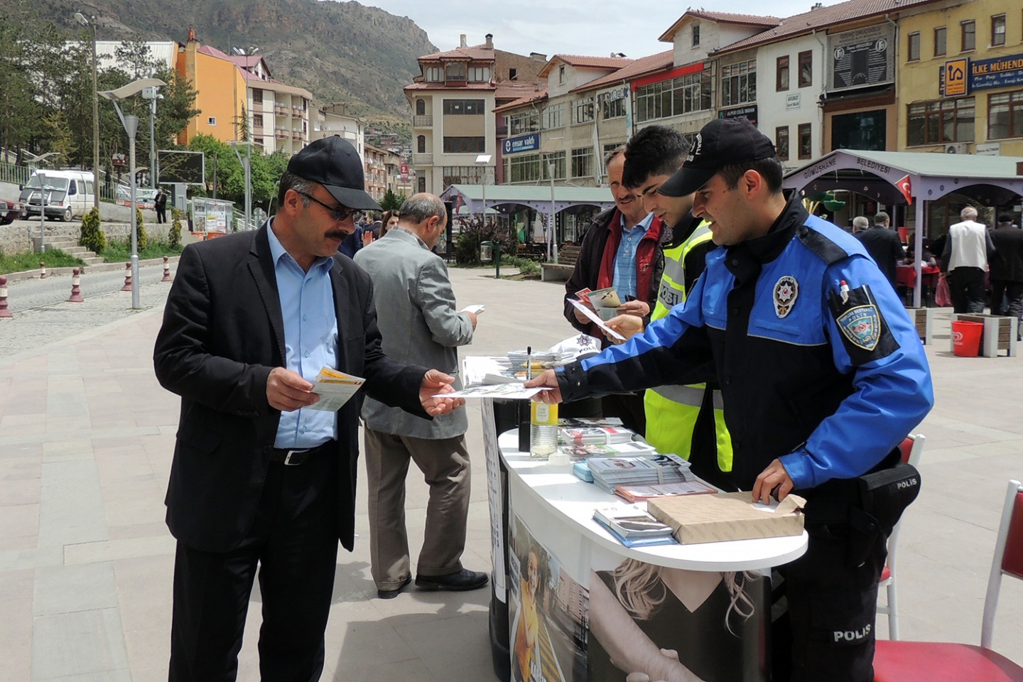 Gümüşhane’de karayolu güvenliği ve trafik haftası kutlandı 3