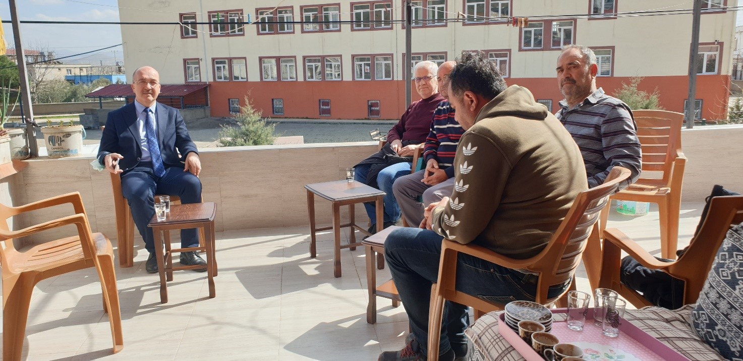 GÜ heyetinden deprem bölgesine taziye ziyareti 1