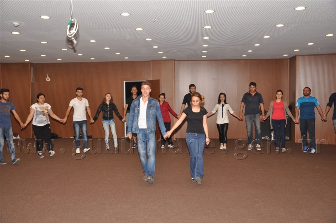 Belediye'nin, Halk Oyunları Kursuna Yoğun İlgi 3