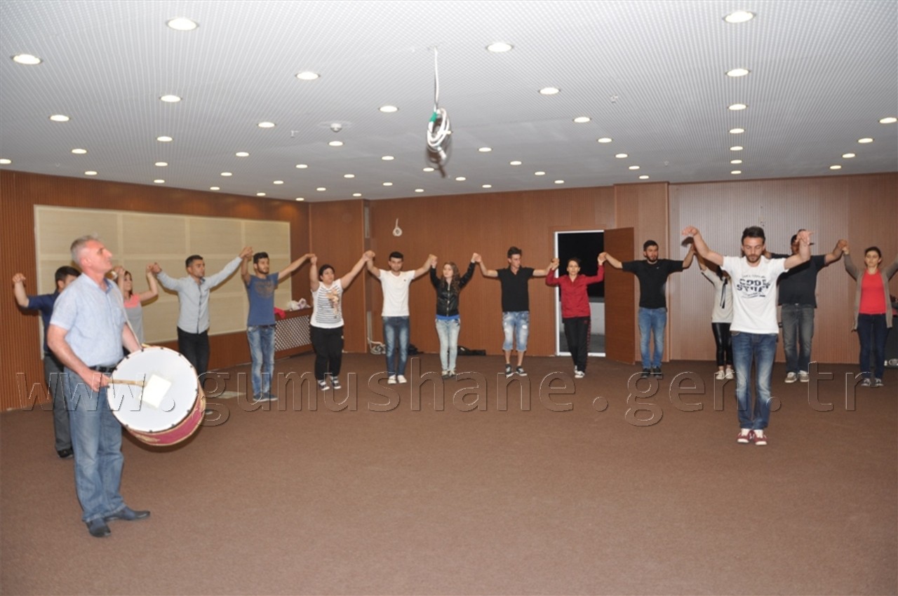 Belediye'nin, Halk Oyunları Kursuna Yoğun İlgi 4
