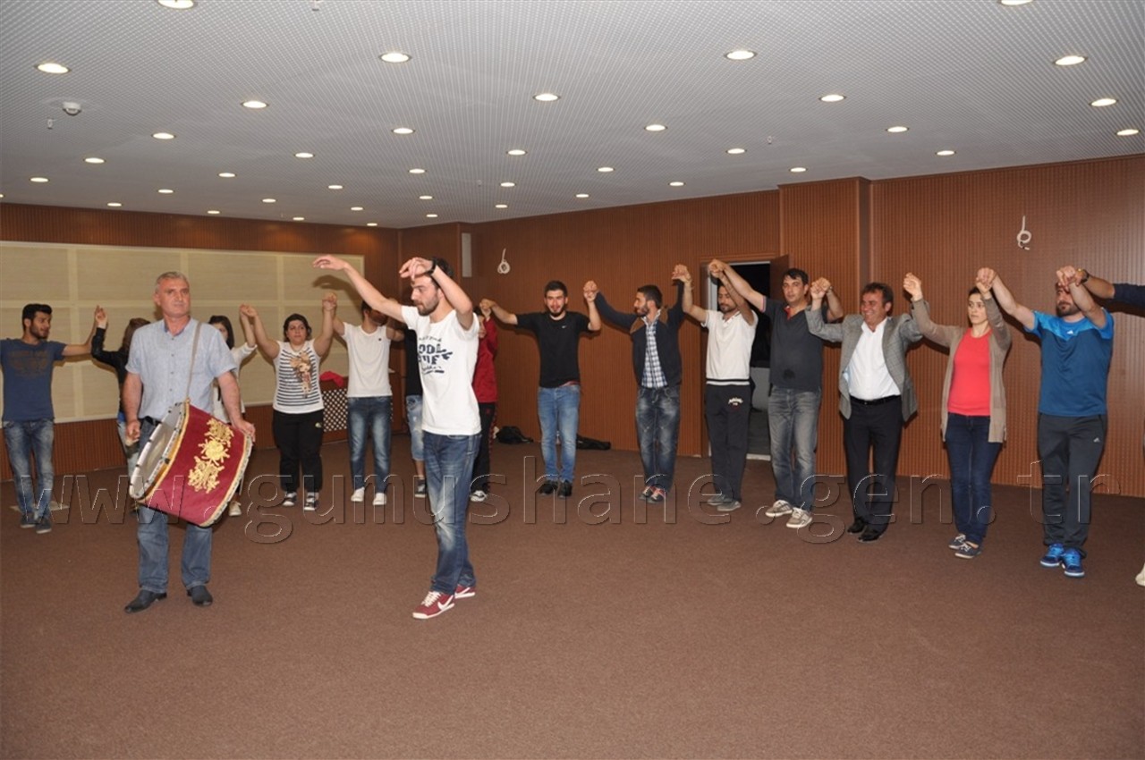 Belediye'nin, Halk Oyunları Kursuna Yoğun İlgi 6
