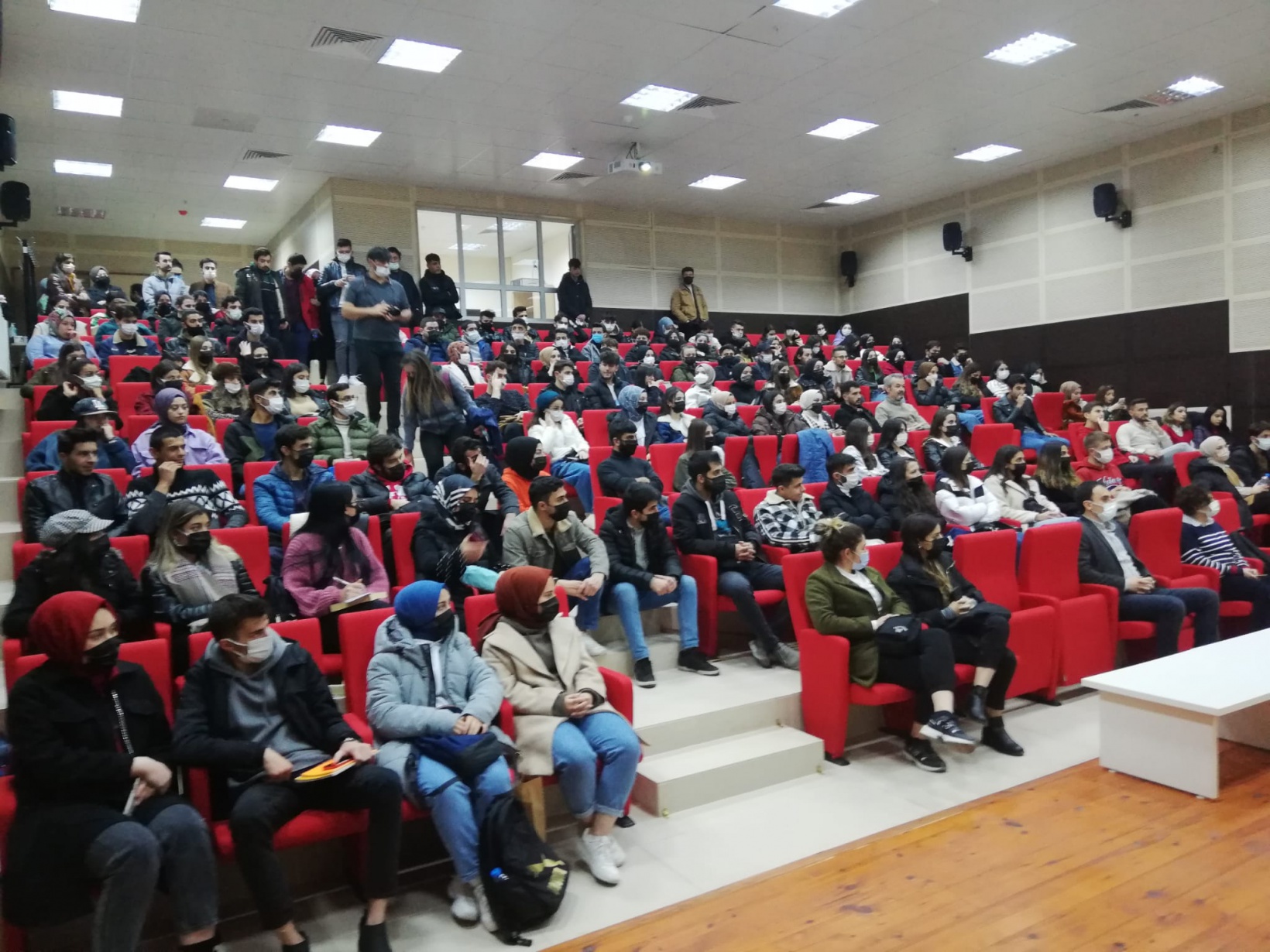İl Emniyet Müdürlüğünden Üniversite öğrencilerine seminer 3