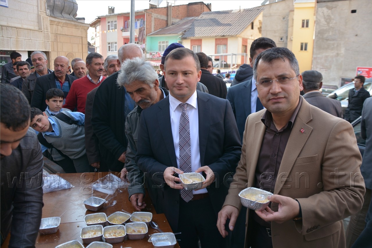 Şiran'da Bin 500 Kişiye Aşure Dağıtıldı 3