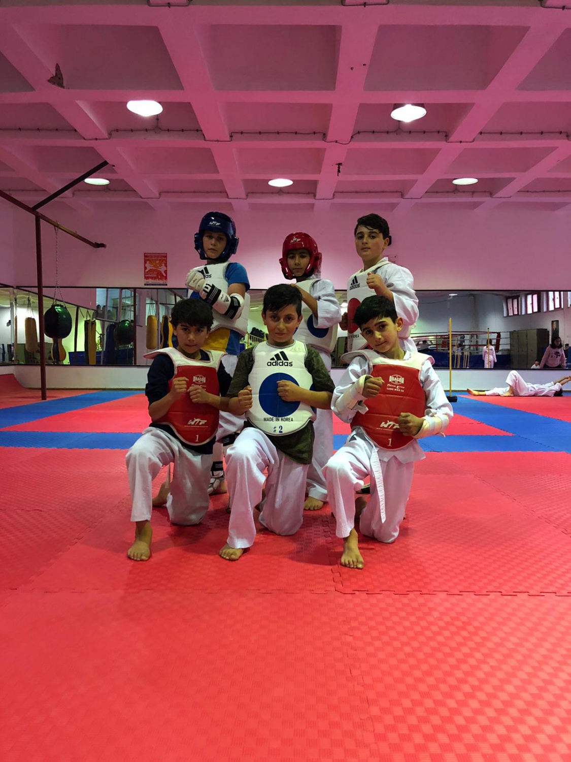 Birlik Vakfı spor yaptırırken kitap okutturuyor 2