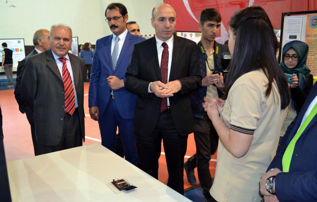 Geleceğin bilim adamlarından TUBİTAK Bilim Fuarı 3