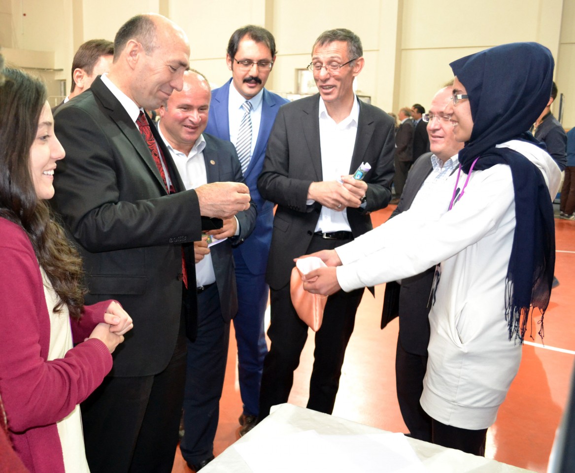 Geleceğin bilim adamlarından TUBİTAK Bilim Fuarı 6