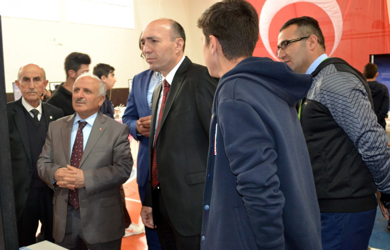 Geleceğin bilim adamlarından TUBİTAK Bilim Fuarı 8