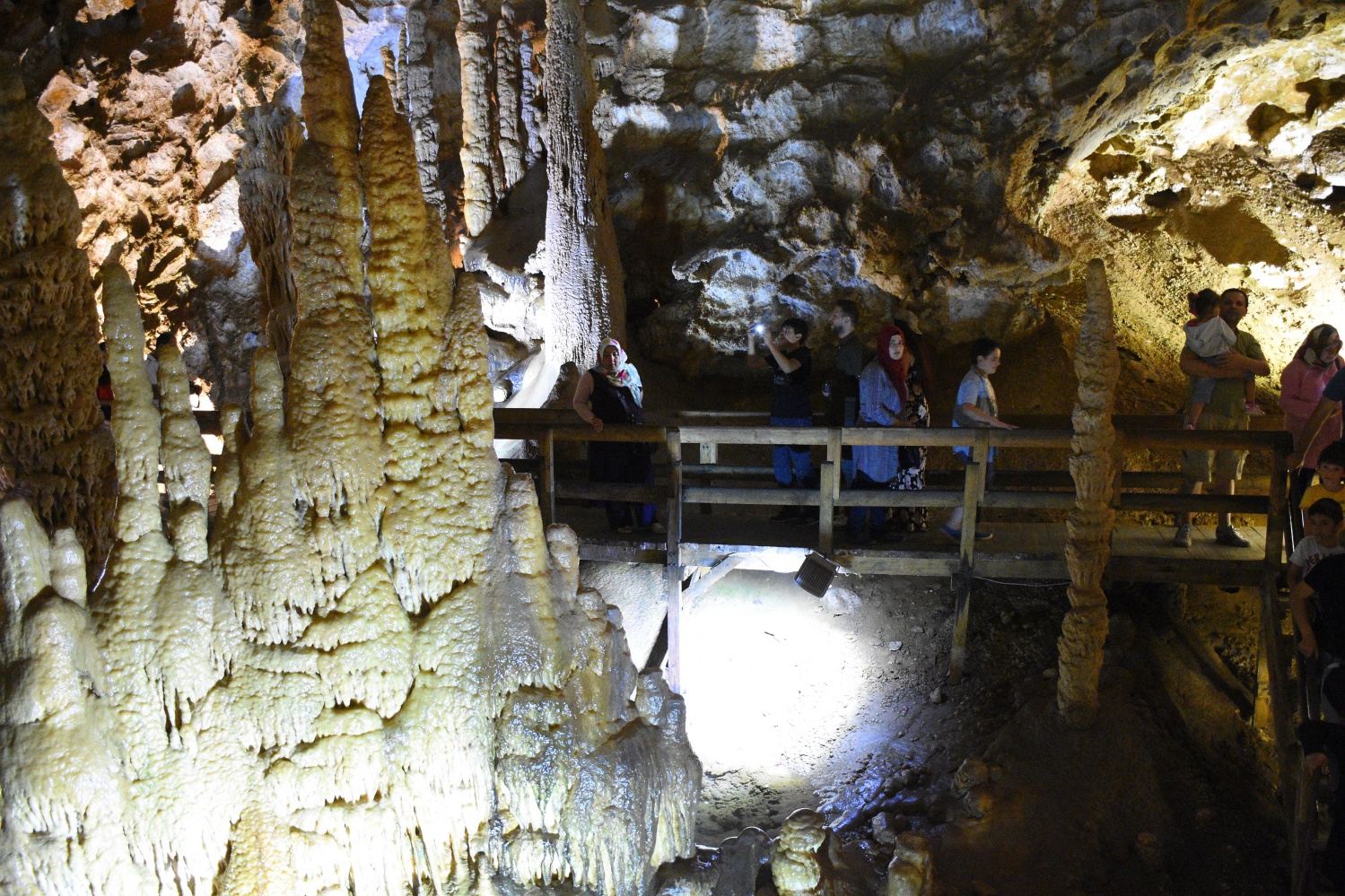 Karaca Mağarası bayram tatilinde doldu taştı 5