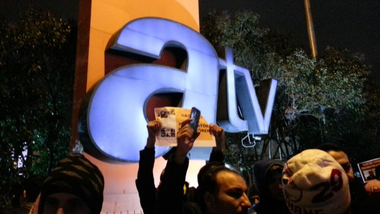 Gümüşhanespor taraftarlarından ATV binası önünde açıklama 5