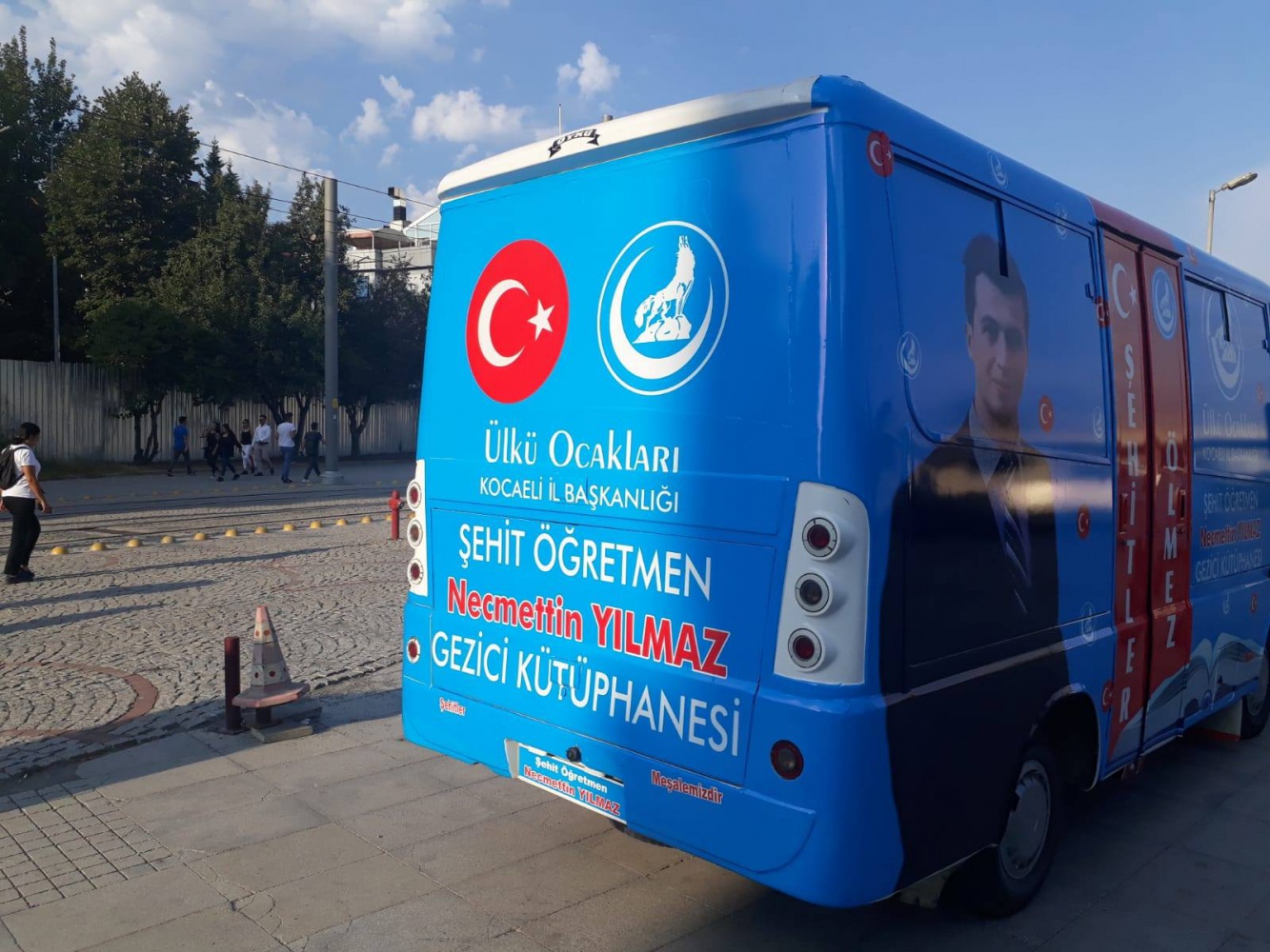Kocaeli’de Şehit Öğretmen Necmettin Yılmaz adına gezici kütüphane 5