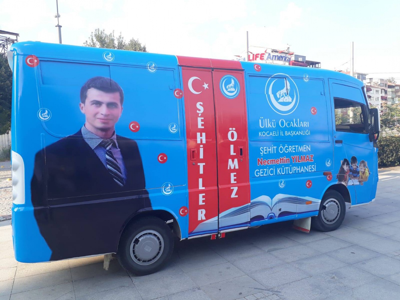 Kocaeli’de Şehit Öğretmen Necmettin Yılmaz adına gezici kütüphane 2