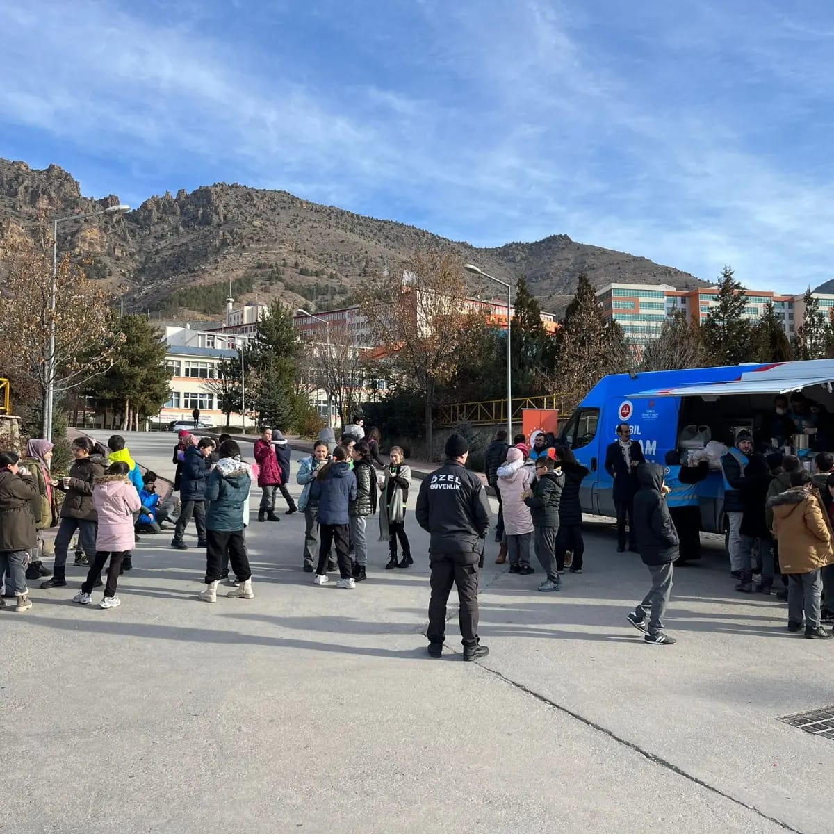 Diyanet’ten öğrenci ve vatandaşlara çorba ikramı 2