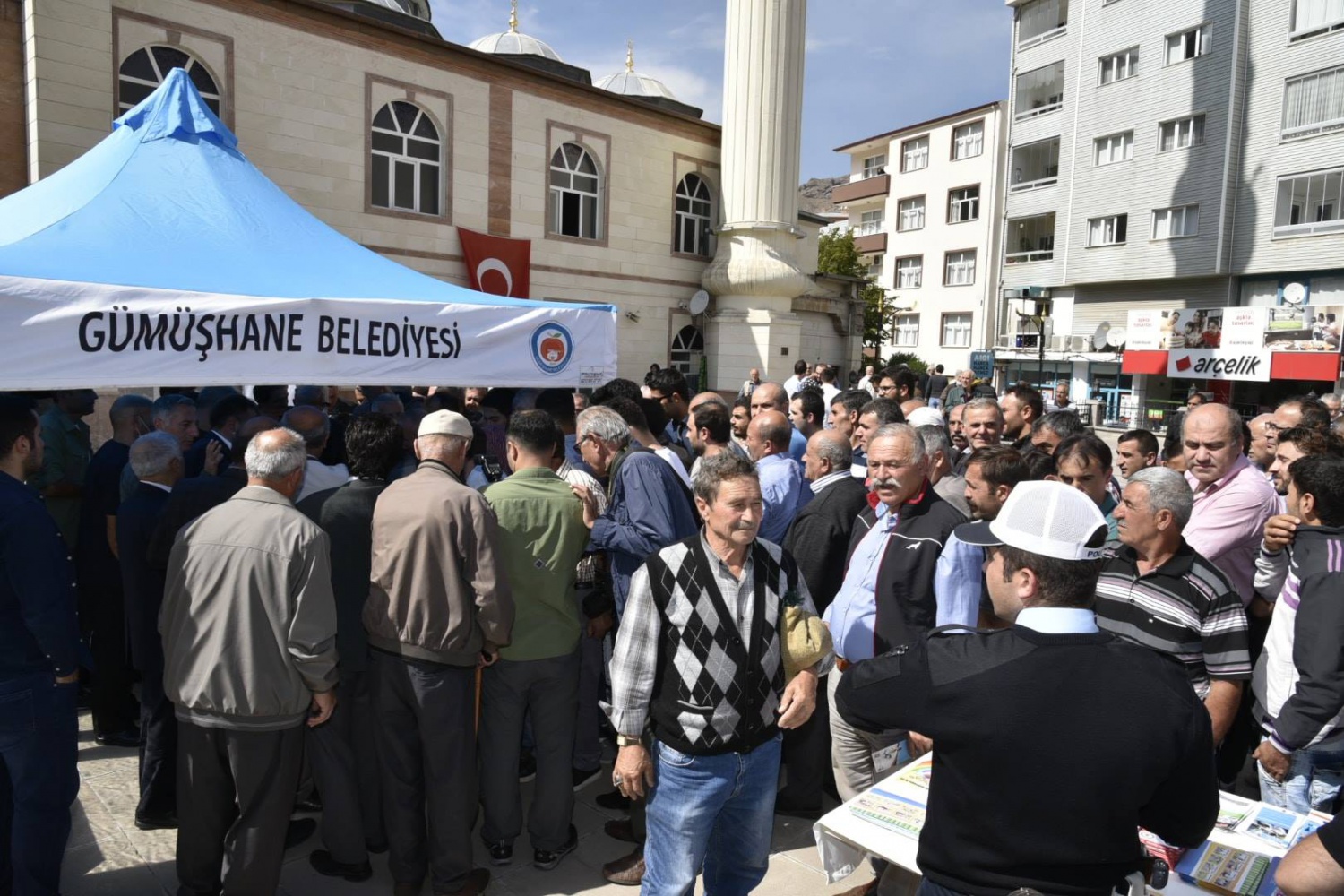 Gümüşhane’de 2 bin kişilik aşure dağıtıldı 4