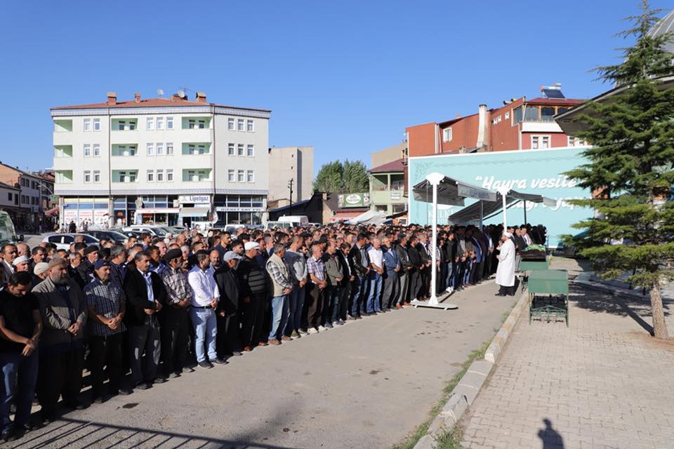 Kelkit’te otomobille motosiklet çarpıştı: 1 ölü, 1 yaralı 7
