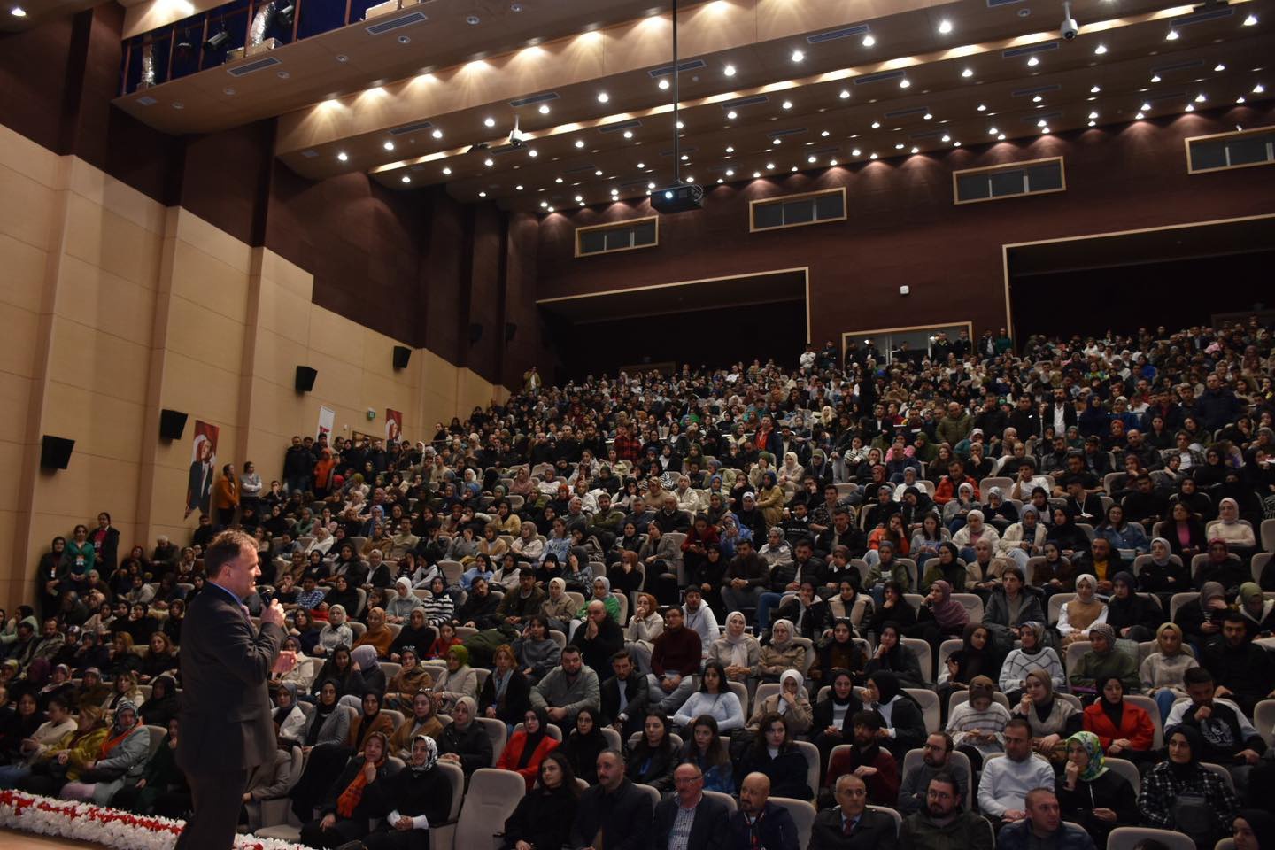 Serdar Tuncer’den Gümüşhane’de “Aşık olan neylesin” söyleşisi 5