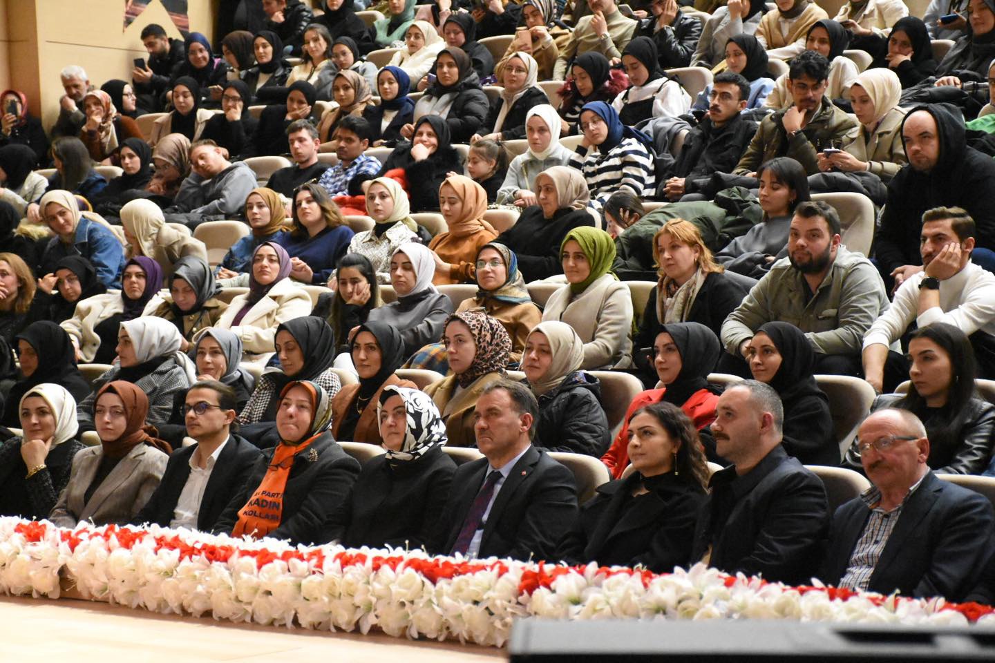 Serdar Tuncer’den Gümüşhane’de “Aşık olan neylesin” söyleşisi 8