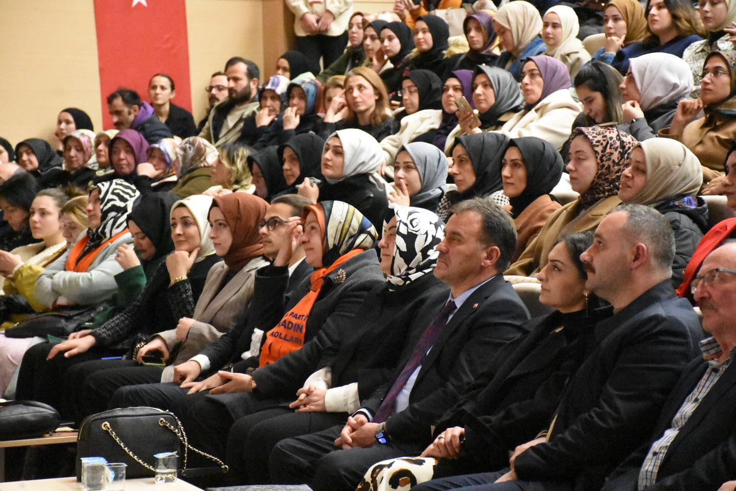 Serdar Tuncer’den Gümüşhane’de “Aşık olan neylesin” söyleşisi 11