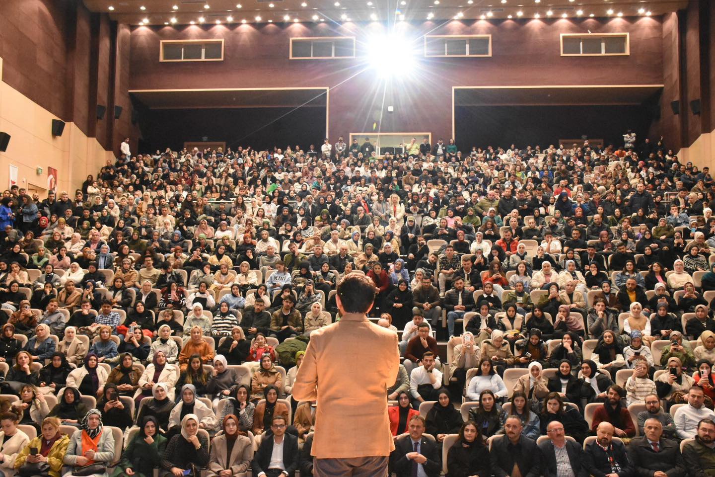 Serdar Tuncer’den Gümüşhane’de “Aşık olan neylesin” söyleşisi 3