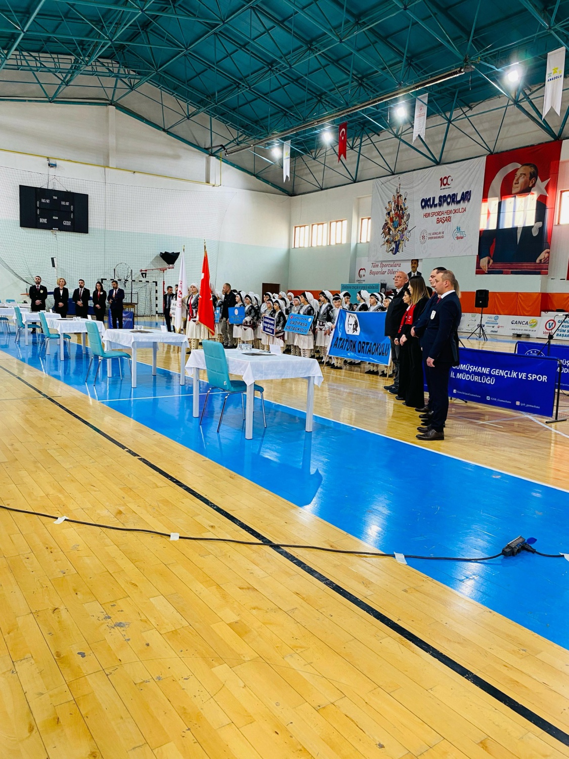 Halk oyunları yarışmaları yapıldı 18