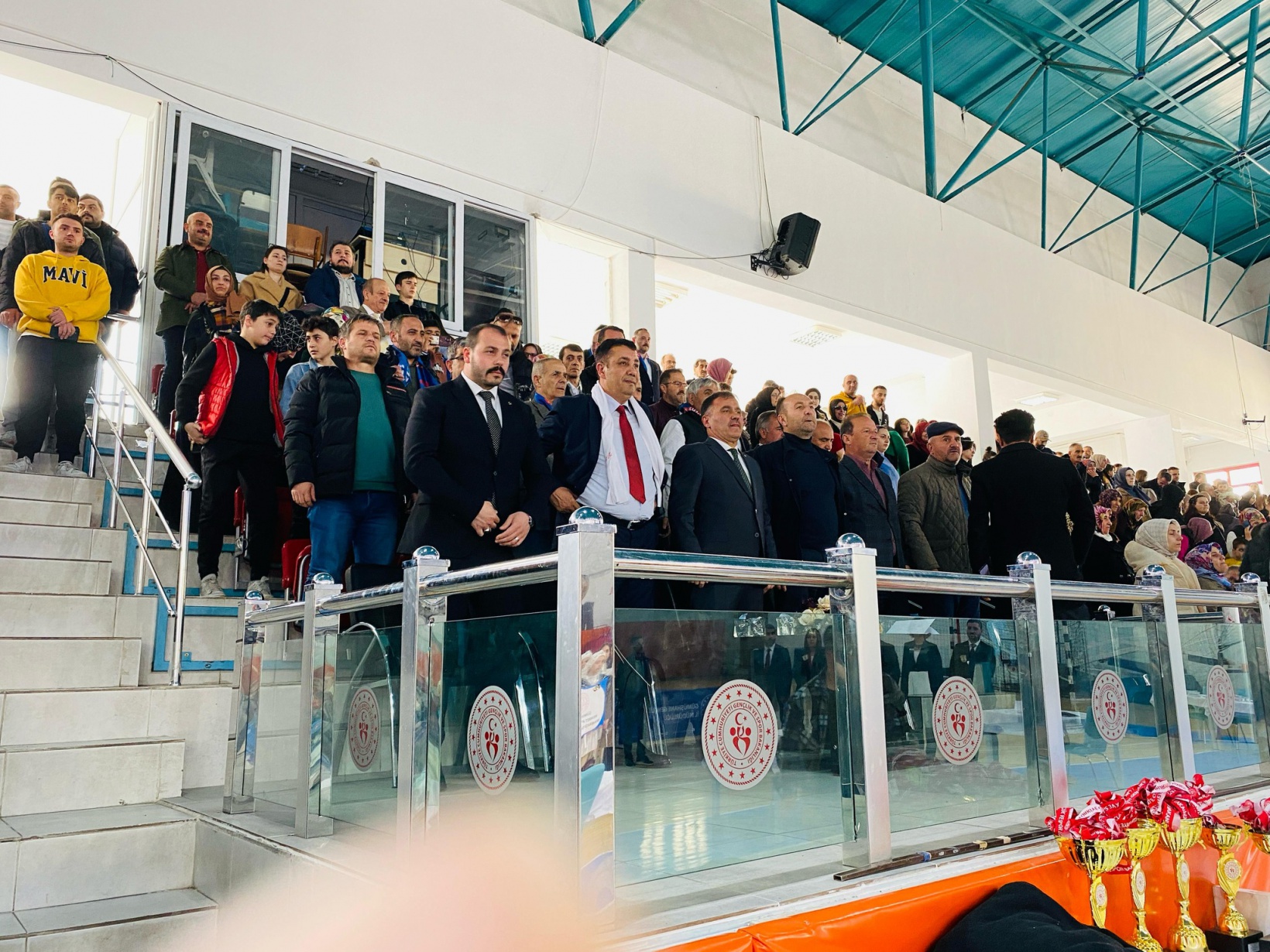 Halk oyunları yarışmaları yapıldı 12