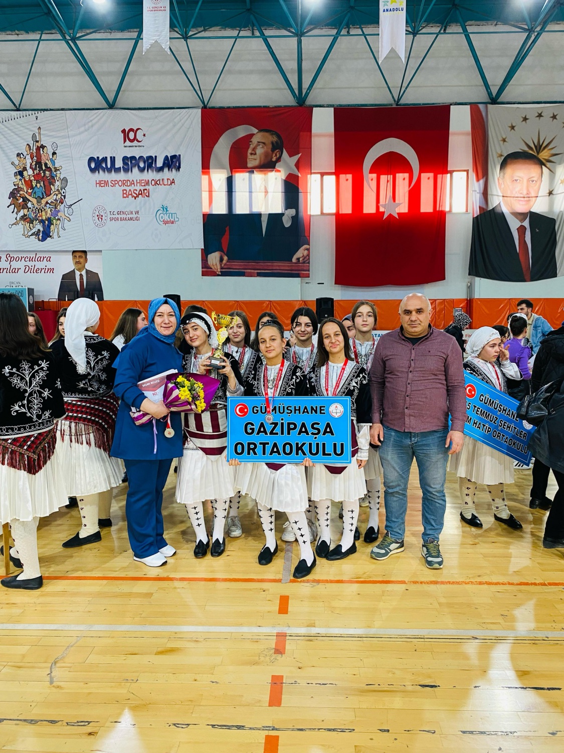 Halk oyunları yarışmaları yapıldı 5