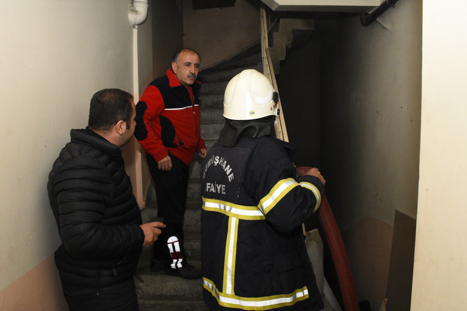 Gümüşhane’de bodrum katında yangın 1