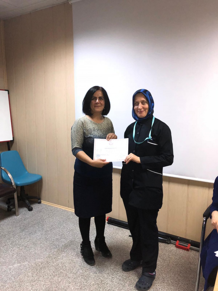 Sağlık personeline işaret dili eğitimi verildi 9