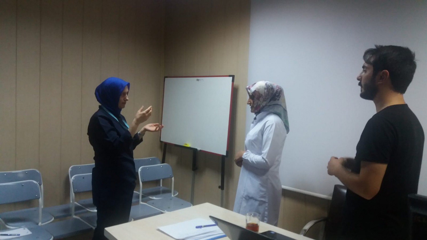 Sağlık personeline işaret dili eğitimi verildi 10