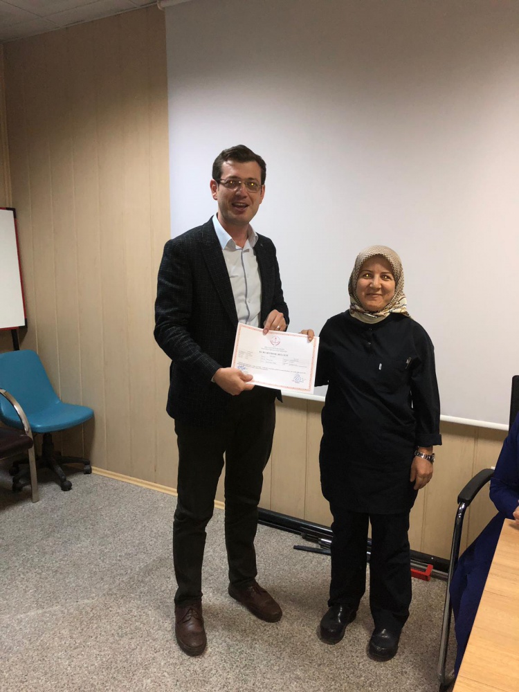 Sağlık personeline işaret dili eğitimi verildi 18