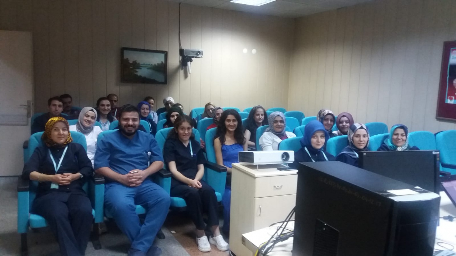 Sağlık personeline işaret dili eğitimi verildi 22