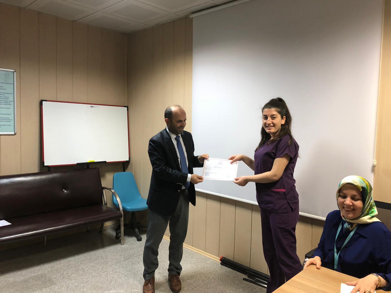 Sağlık personeline işaret dili eğitimi verildi 29