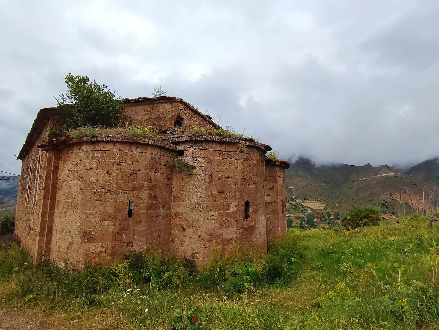 Gümüşhane gezginlerin dikkatini çekmeye devam ediyor 22